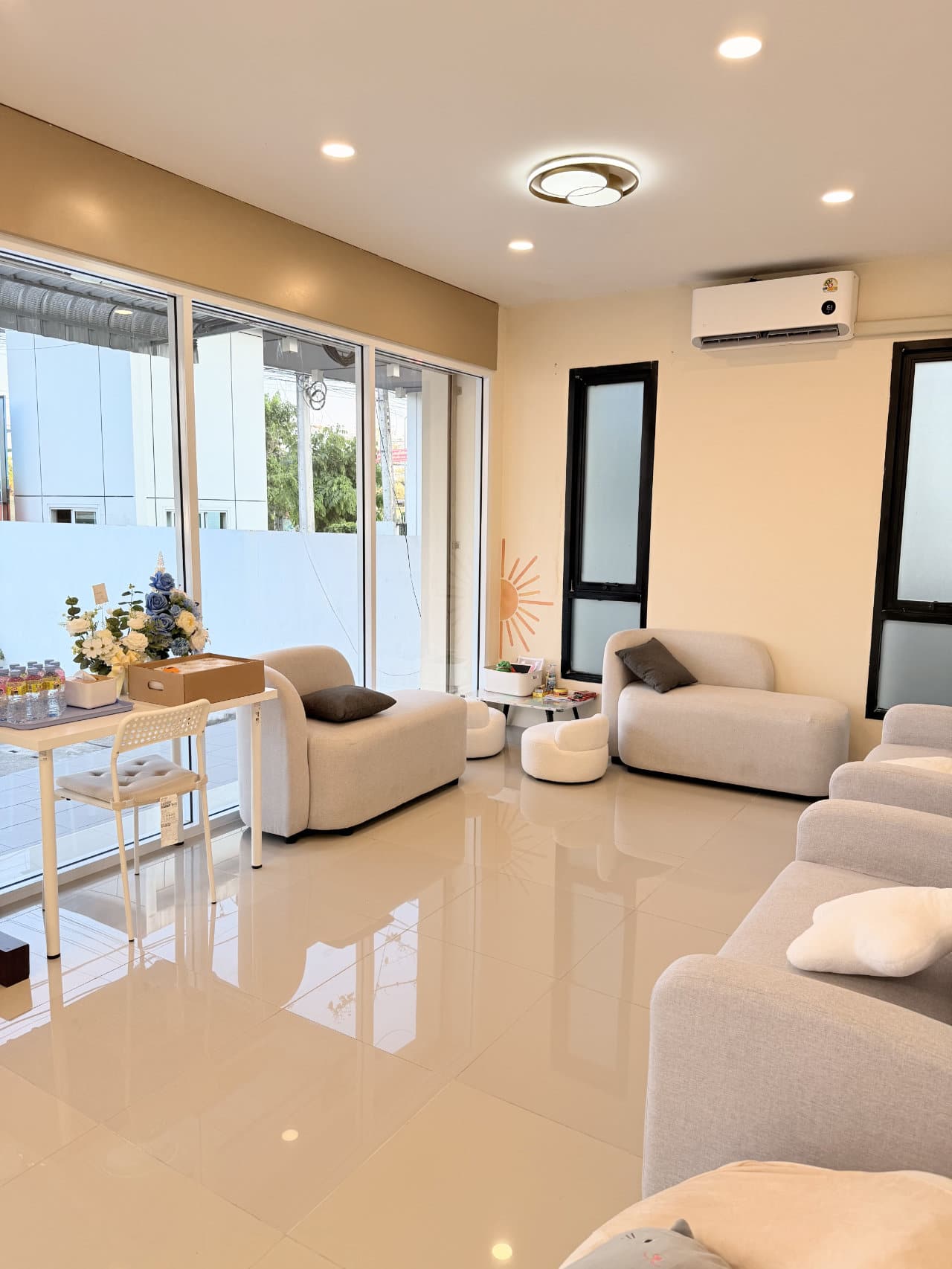 Welcoming lobby and waiting area at Solar Dental Clinic Mae Sot, Tak, Thailand